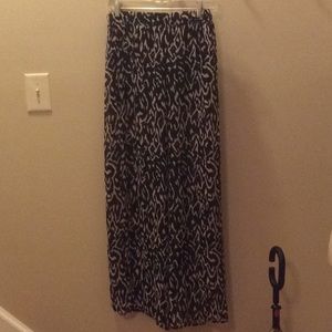 NEW BODYC PALAZZO LEG BLACK & WHITE DESIGN, SMALL